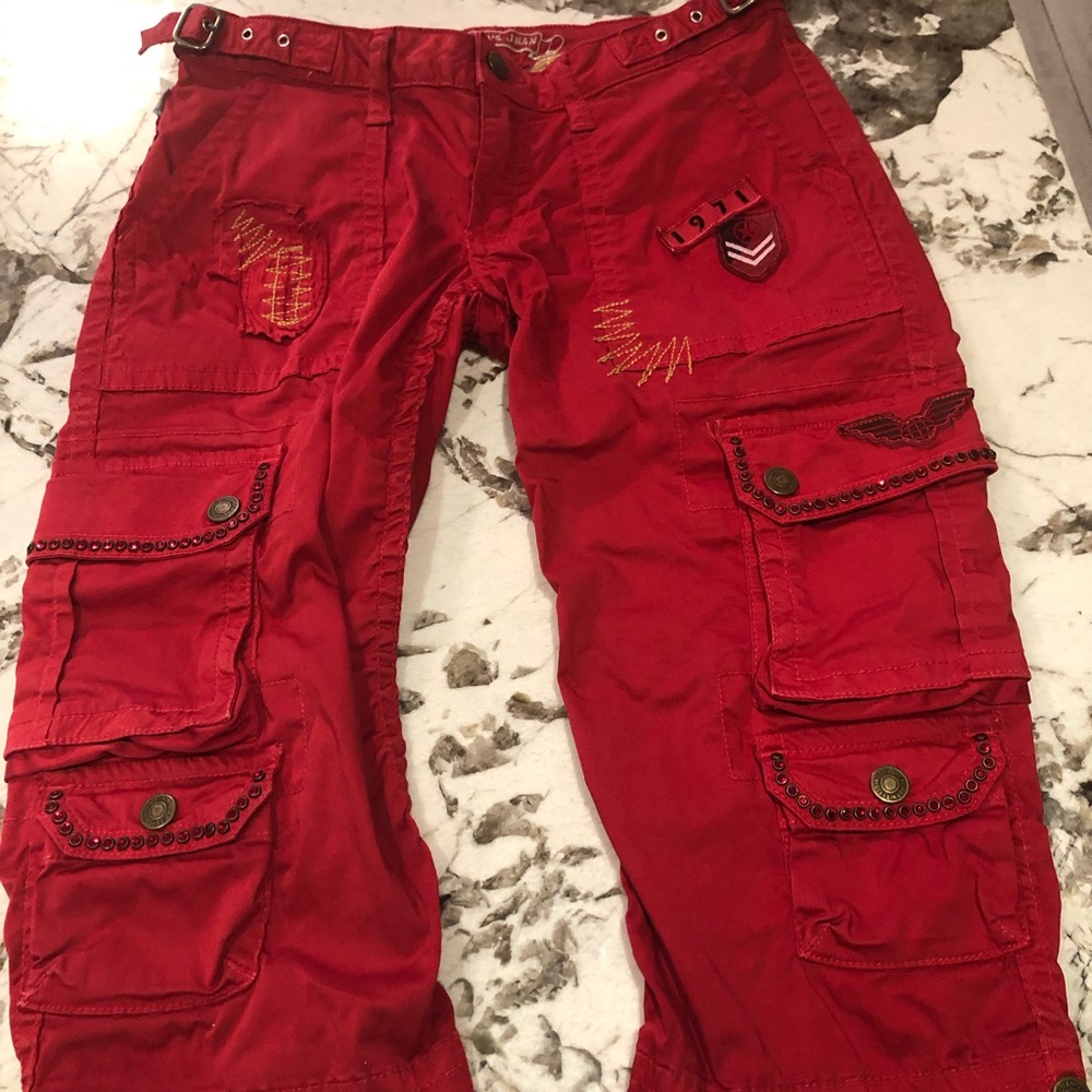 Robin’s Jean Capri